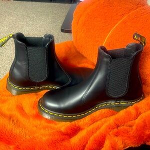 Dr. Martens AirWair Boots size 8 NWOT